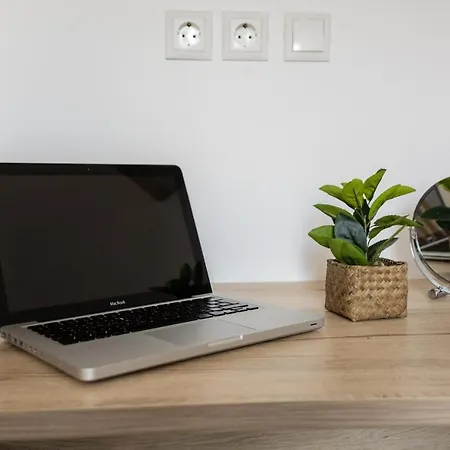 Hugo Superior Apartment