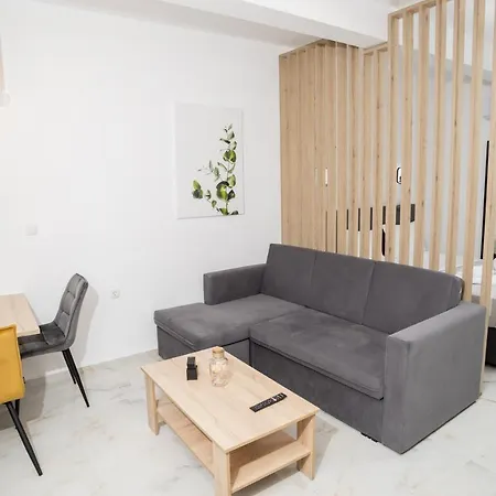 Hugo Superior Apartment